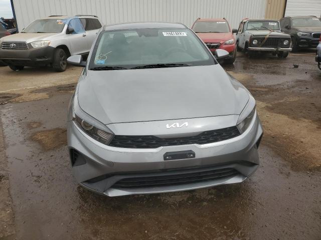 3KPF24AD7NE433049 Kia Forte FE 5