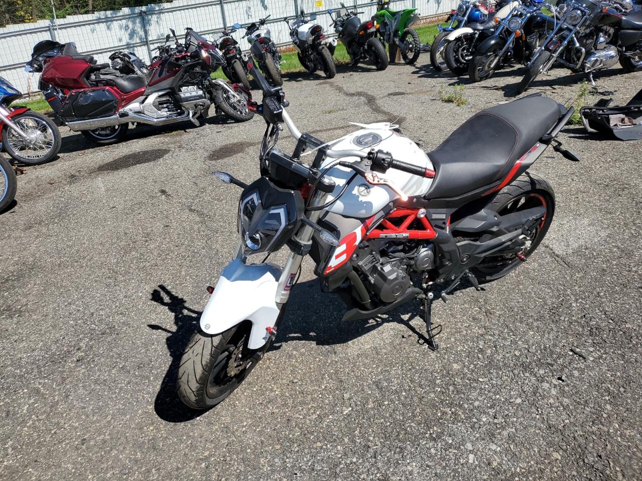 LBBPHE049MBC65028 SSR DIRT BIKE 2021