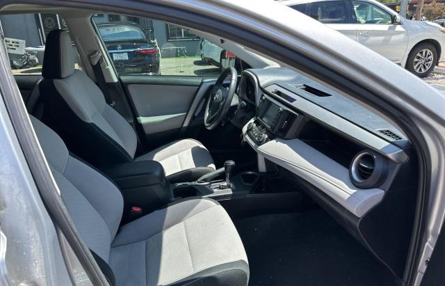 2T3WFREV6HW335448 Toyota Rav4 Xle