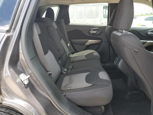 1C4PJLCB5JD542473 Jeep Cherokee Latitude