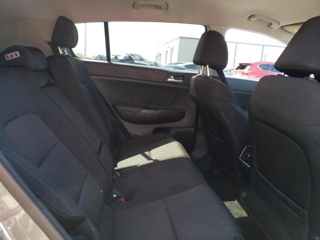 KNDPMCAC3H7207188 KIA Sportage Lx