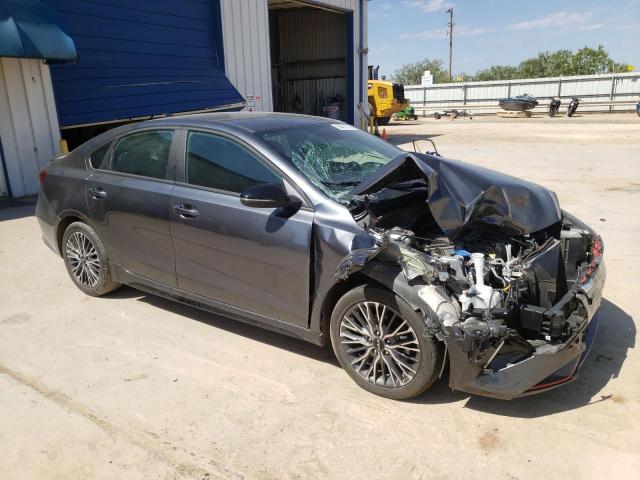 3KPF54AD0NE493469 KIA Forte Gt Line