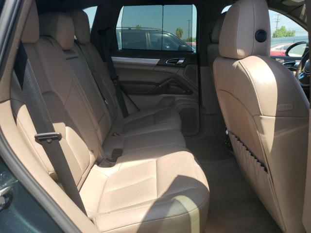 Паркетники PORSCHE CAYENNE 2012 Зелений