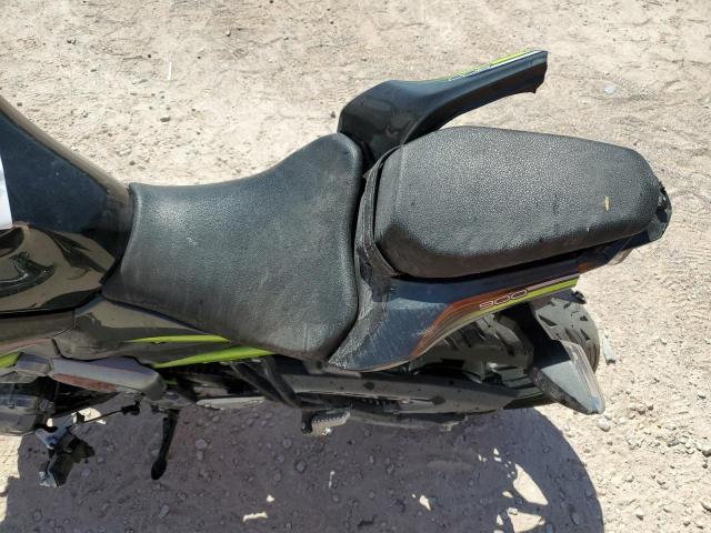 2017 KAWASAKI ZR900 - JKAZR2A16HDA18827