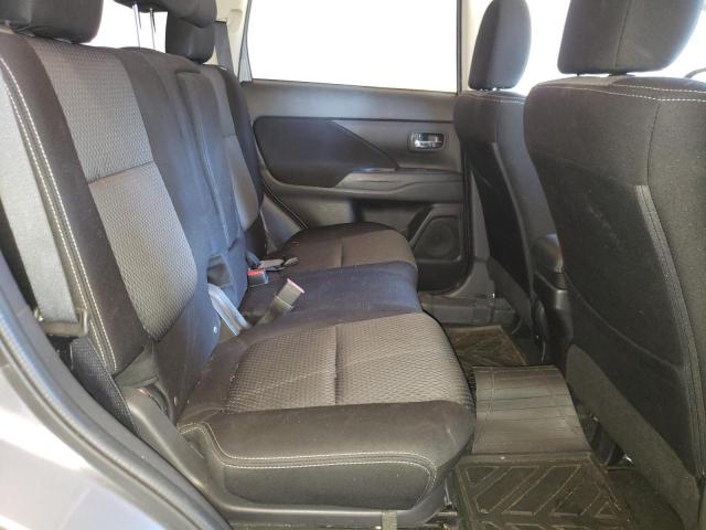 JA4AD3A35JZ017483 Mitsubishi Outlander Se