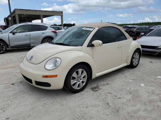 2010 Volkswagen New Beetle 