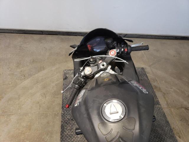 2017 APRILIA RSV4 RR ZD4KEU003HS000810