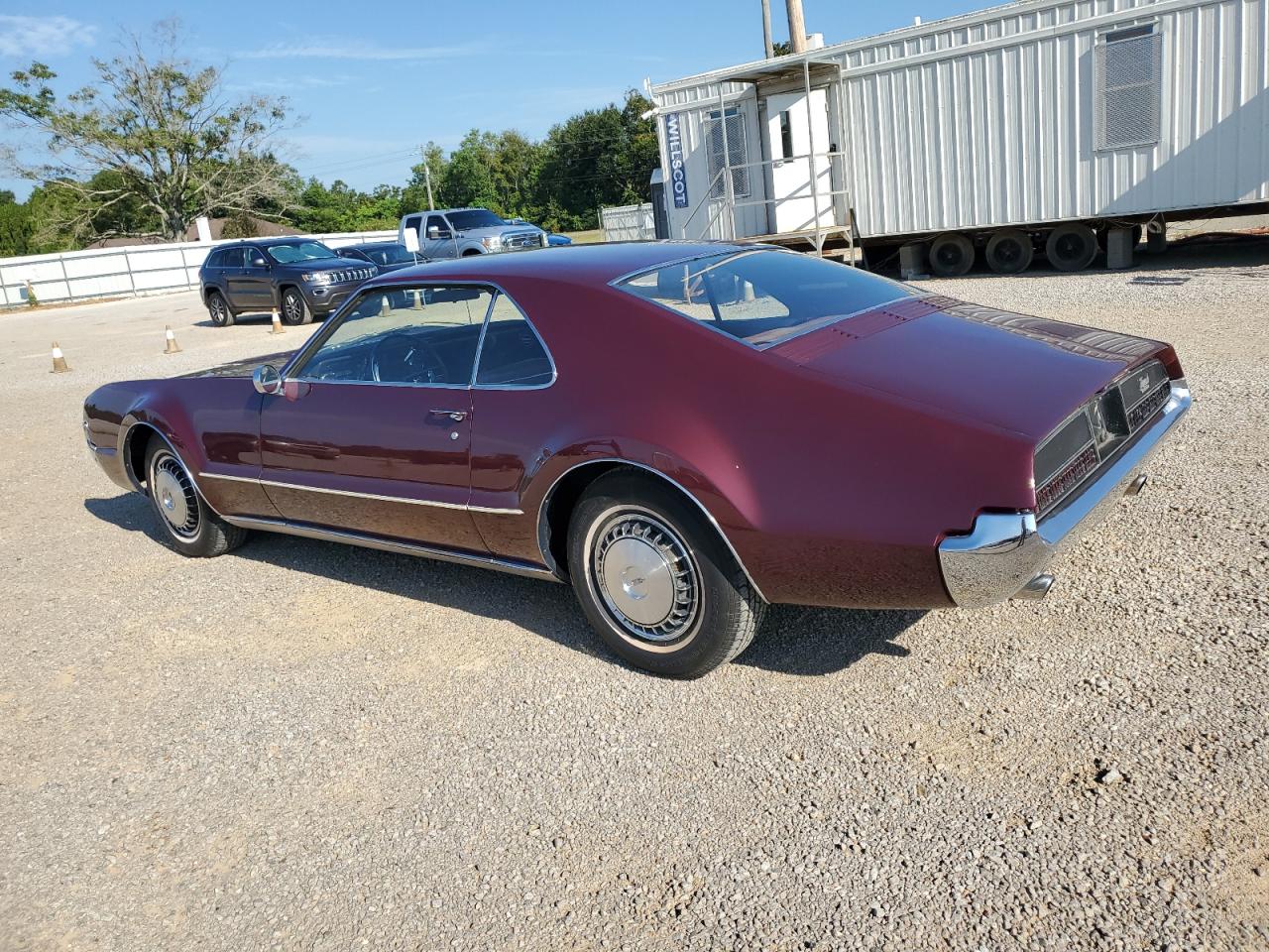 396877M619274 1967 Oldsmobile Toronado