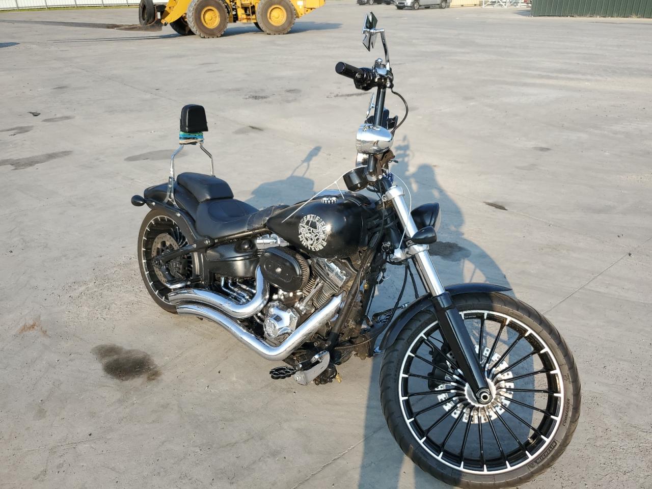 1HD1BFV13HB048268 HARLEY-DAVIDSON FXSB BREAK 2017