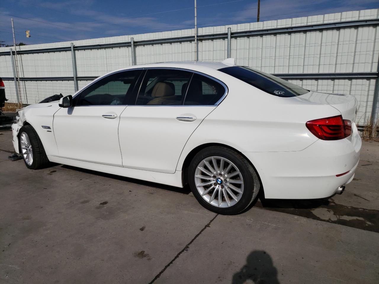  BMW 5 SERIES 2012 Білий