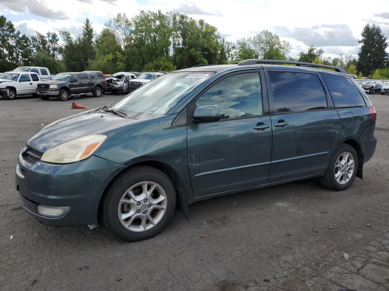 Toyota Sienna 2005 3 3