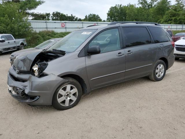 2004 Toyota Sienna CE