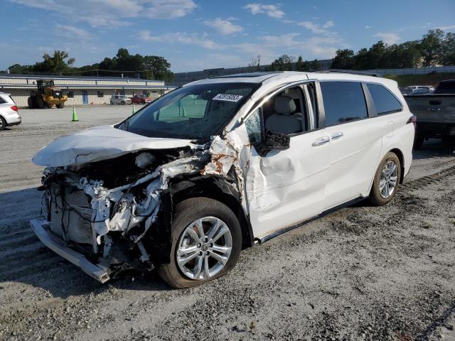 2022 Toyota Sienna XSE