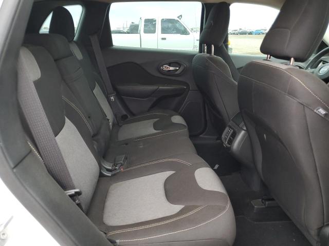 1C4PJLAB8HW510537 Jeep Cherokee Sport