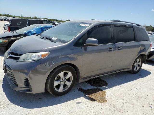 2018 Toyota Sienna LE