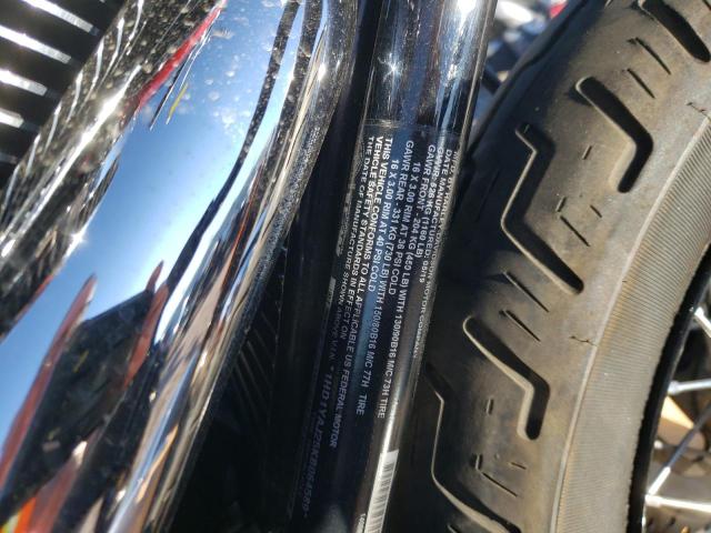 2019 HARLEY-DAVIDSON FLHC 1HD1YAJ25KB064589