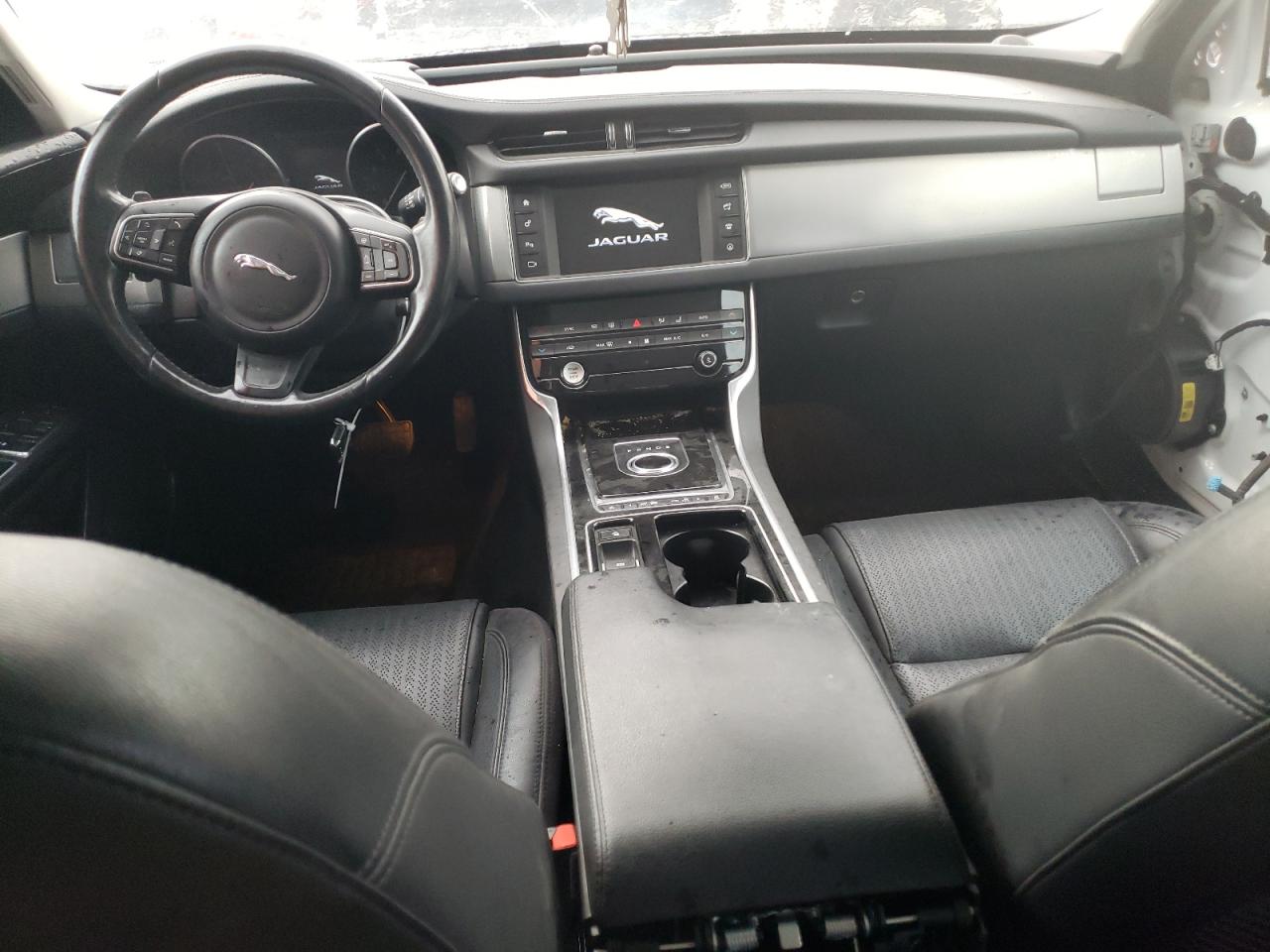 SAJBK4BV9GCY21885 2016 Jaguar Xf Prestige