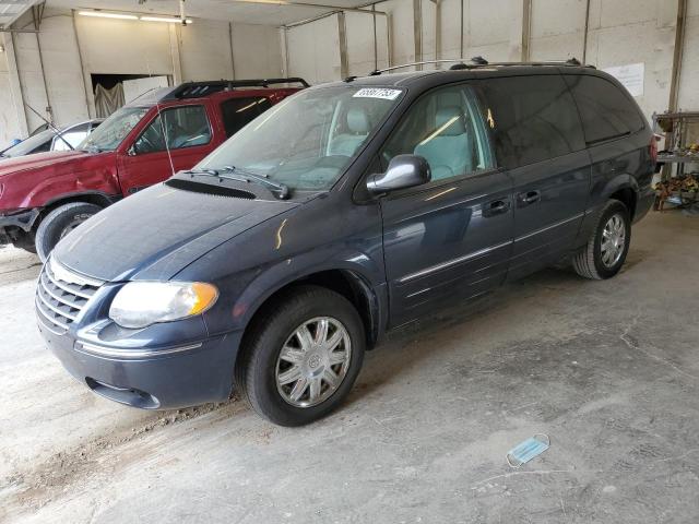 Lot #2331764092 2007 CHRYSLER TOWN & COU salvage car