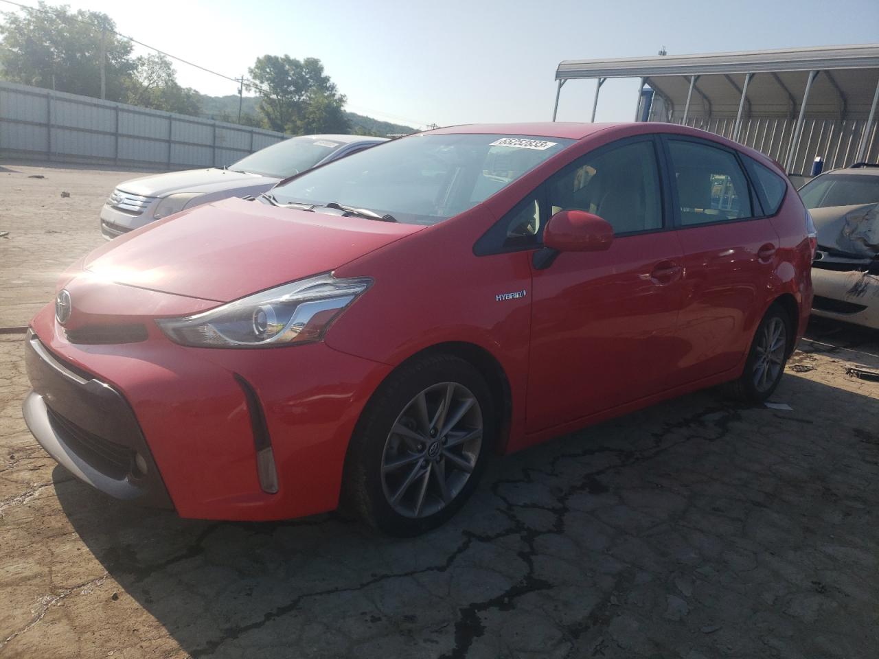 Toyota Prius v 2017