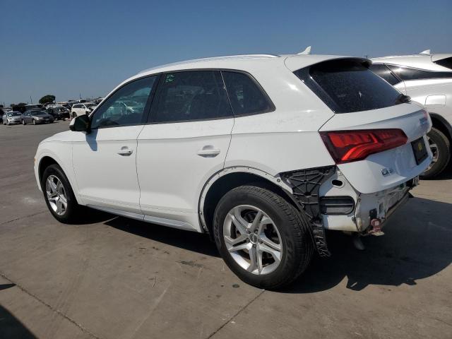 WA1ANAFY9J2180250 2018 AUDI Q5 - Image 2