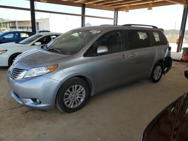 2017 Toyota Sienna XLE