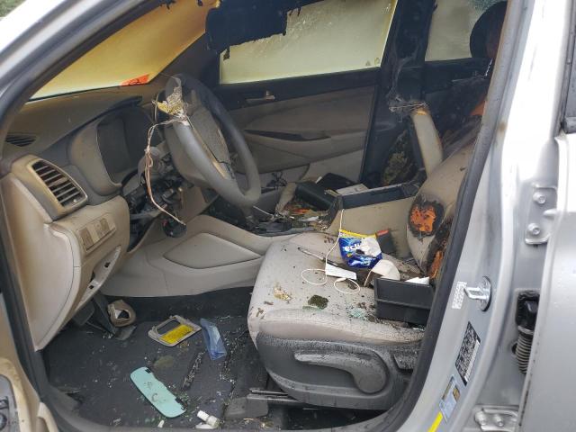 KM8J2CA49KU920556 Hyundai TUCSON SE