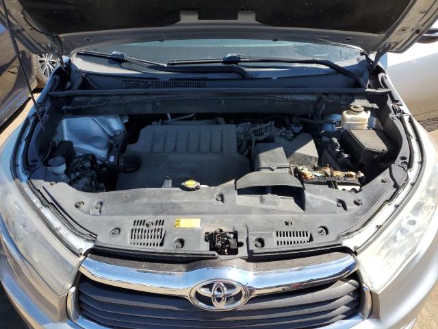 VIN 5TDBKRFH1FS080077 2015 Toyota Highlander, LE no.11