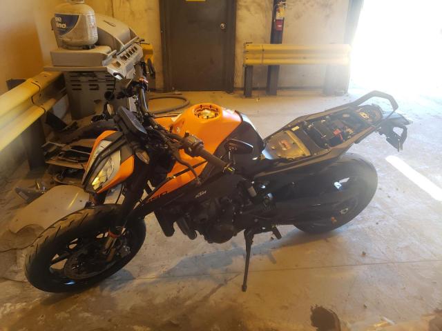2022 KTM 890 DUKE R VBKTU9402NM829599