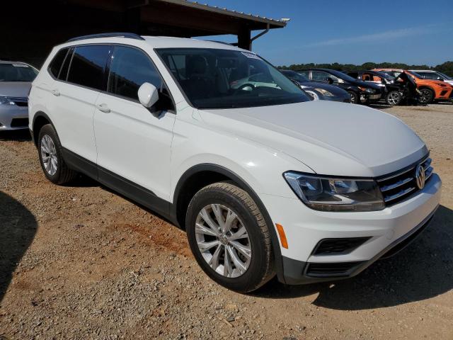 3VV1B7AX9KM064137 Volkswagen Tiguan S 4