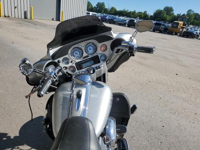 2009 HARLEY-DAVIDSON FLHTCUSE4 - 1HD1PR8179Y955795