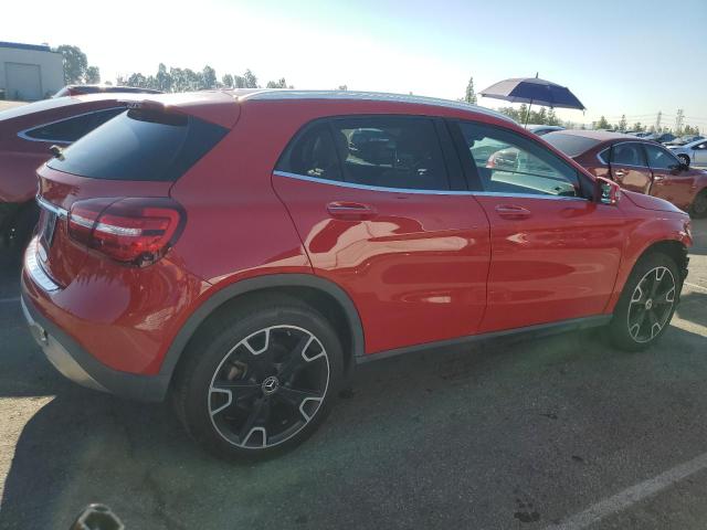 WDCTG4EB4KU011003 Mercedes-Benz GLA 250