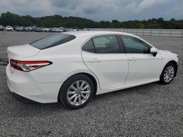 2018 TOYOTA CAMRY L/LE 4T1B11HK4JU568811