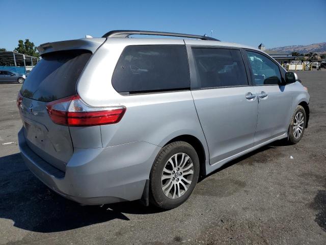 5TDYZ3DC5JS935978 Toyota SIENNA XLE