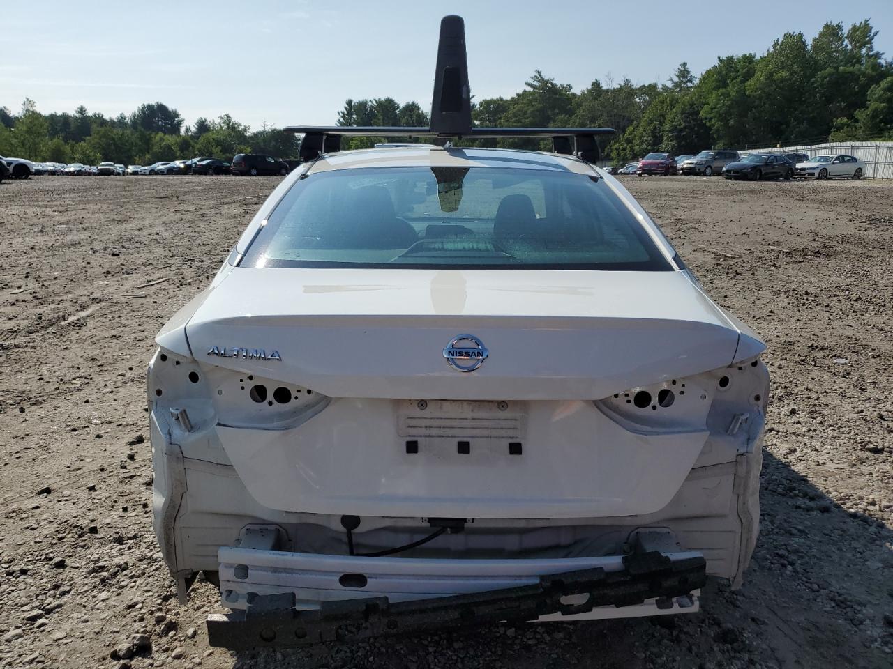 1N4BL4BV4NN352501 Nissan Altima S 6