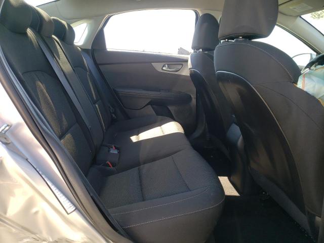 3KPF24AD2ME307650 KIA FORTE FE