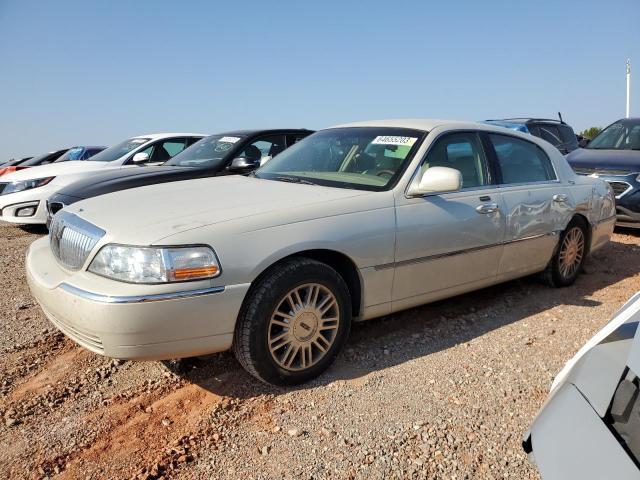 2007 Lincoln Town Car Signature Limited