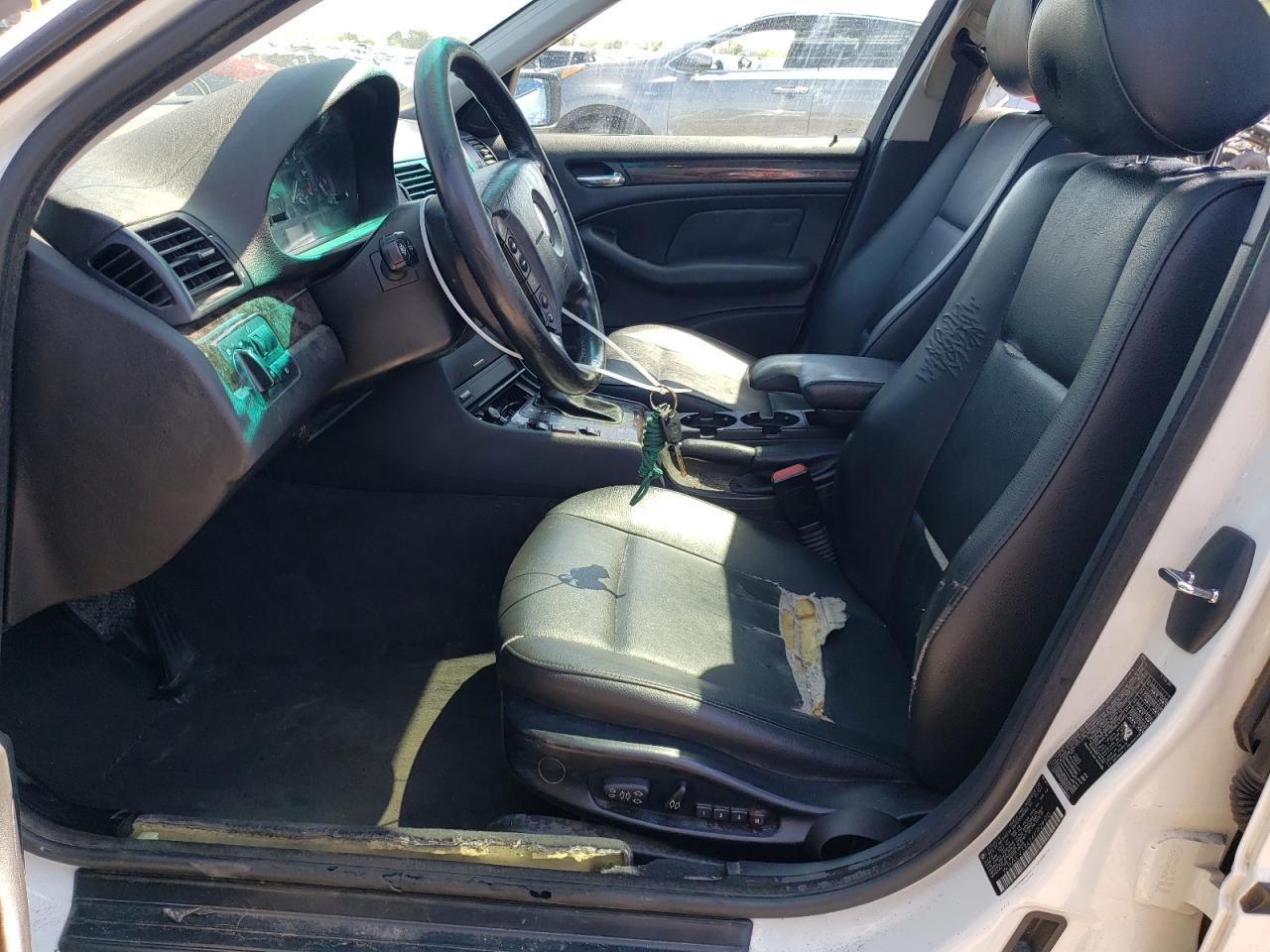 WBAEV33424KR29170 2004 BMW 325 I