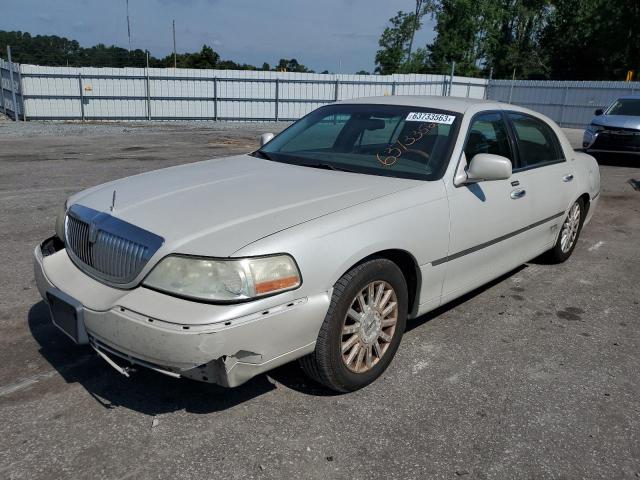 2004 Lincoln Town Car Ultimate