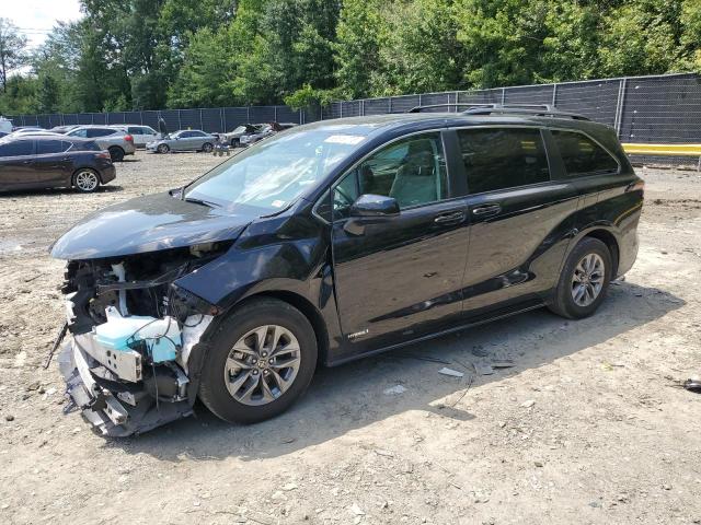 2021 Toyota Sienna LE