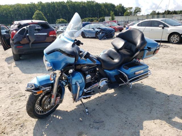 2011 HARLEY-DAVIDSON FLHTCU 1HD1FC410BB665977