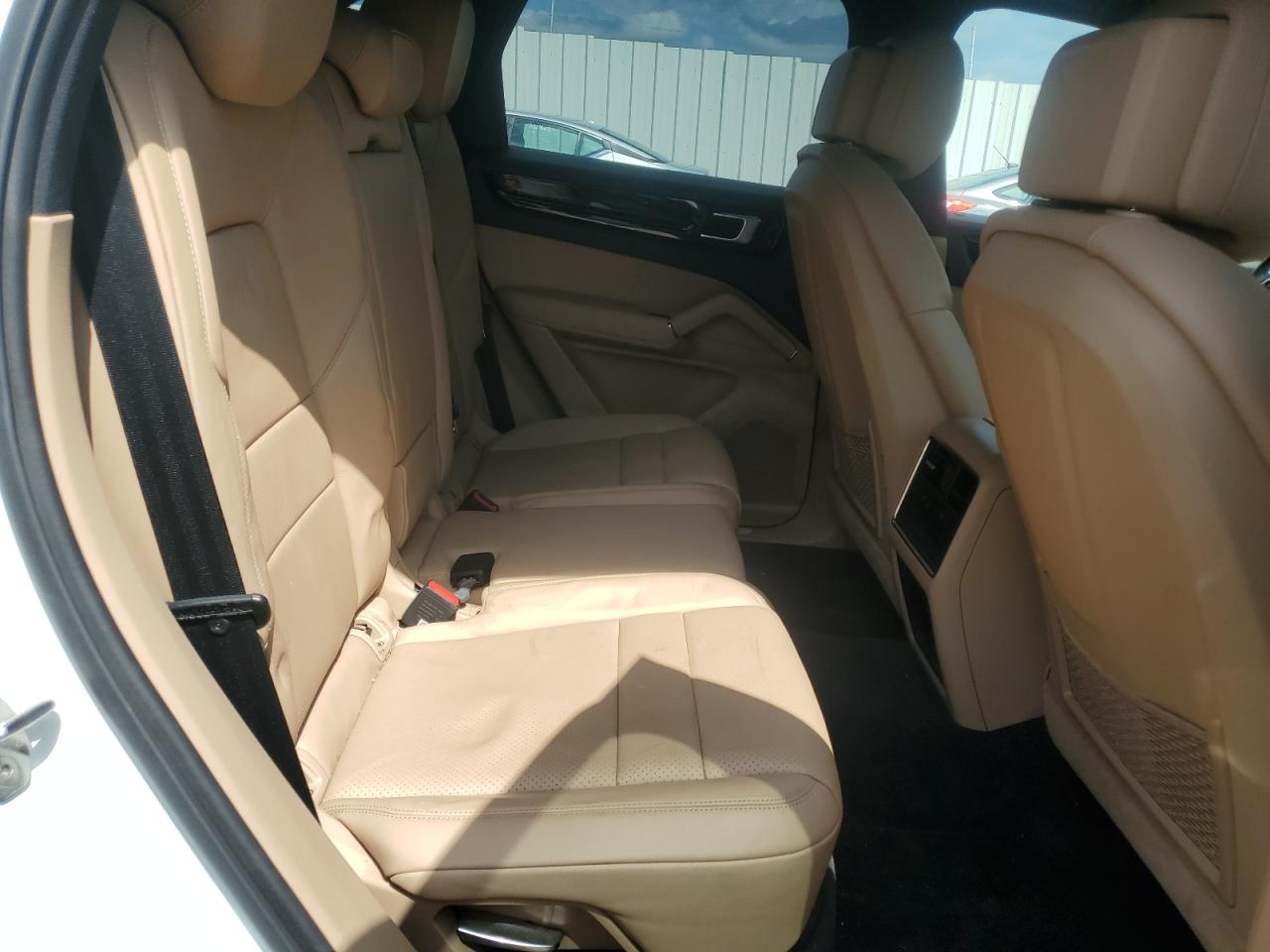 WP1AA2AY0KDA15514 2019 Porsche Cayenne