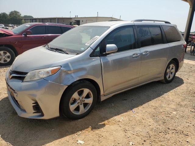 2018 Toyota Sienna LE