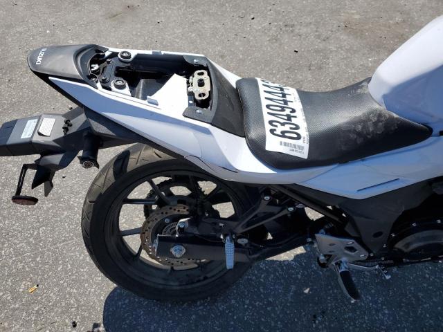 2018 SUZUKI GSX250R LC6DN11A8J1100242