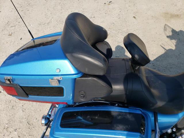 2011 HARLEY-DAVIDSON FLHTCU 1HD1FC410BB665977