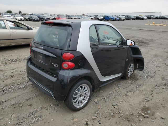 VIN WMEEJ9AA8DK674505 2013 Smart Fortwo no.3