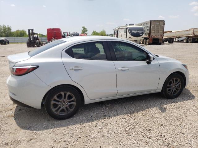 3MYDLBYV9KY508143 Toyota Yaris L 3