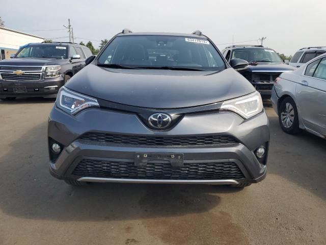JTMJFREV9JJ744588 Toyota RAV4 SE