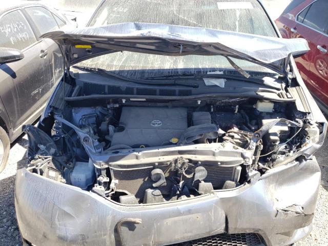 5TDKK3DC4GS738352 Toyota SIENNA LE