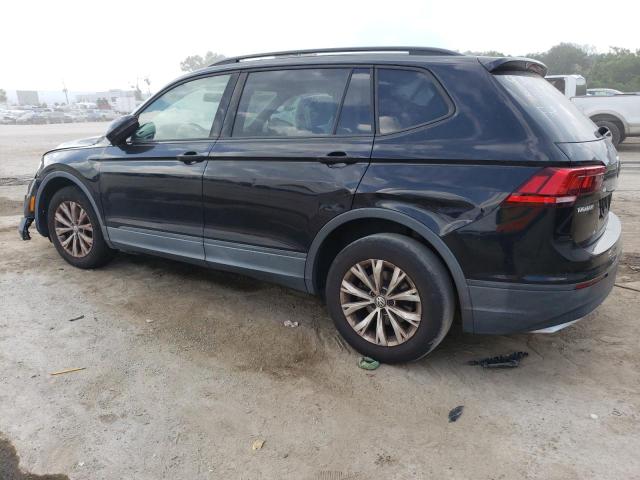 3VV1B7AX7KM158954 Volkswagen Tiguan S 2