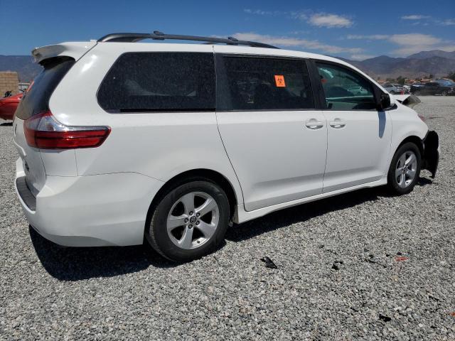 5TDKZ3DC1JS963864 Toyota SIENNA LE